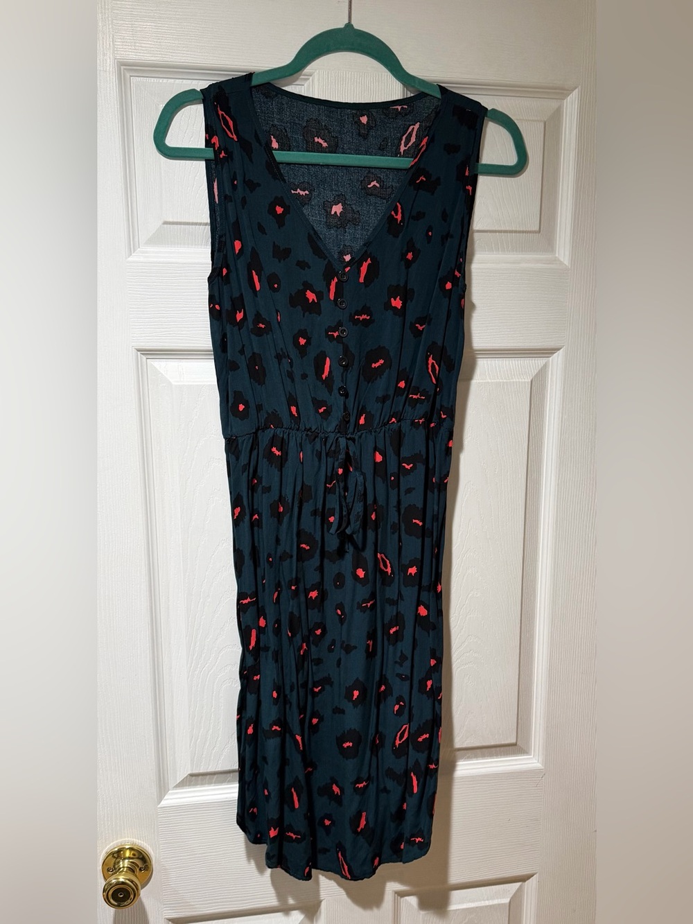 Sleeveless V-Neck Midi Dress, Leopard Print
